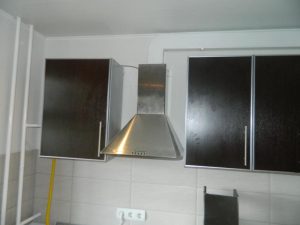 Установка вытяжки на кухне в Комсомольске-на-Амуре